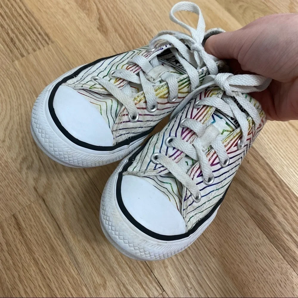 Converse Rainbow Star Print Sneakers Sz 12 Kids